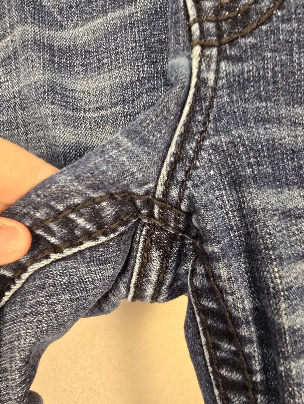 Rock Revival Westmont Slum Taper Dark Blue Embroidered Pocket Jeans. Mens 32/31 - Picture 6 of 16